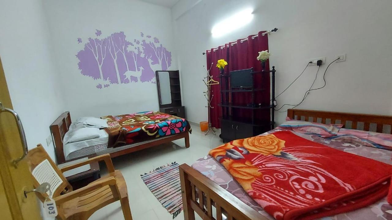 Greenpepperhomestay Munnar Anaviratty Exterior photo