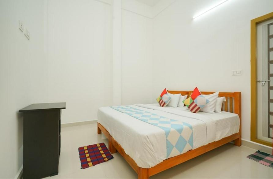 Greenpepperhomestay Munnar Anaviratty Exterior photo